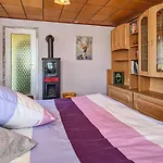 1 Bedroom Beautiful In Adorfot Leubetha Holiday home *